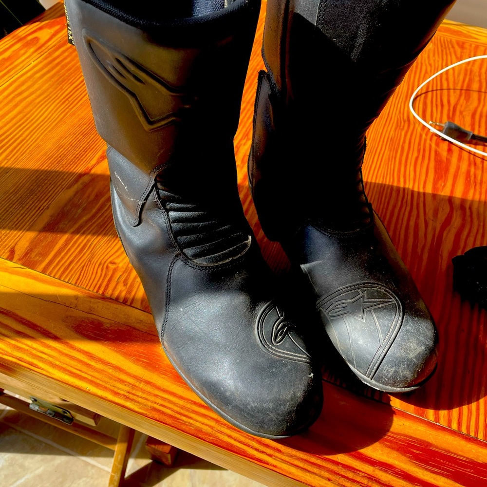 Black Alpinestar touring boots